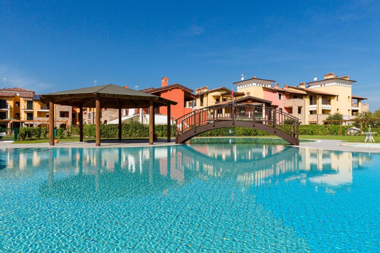 Appartamento Corina Sirmione Exterior foto