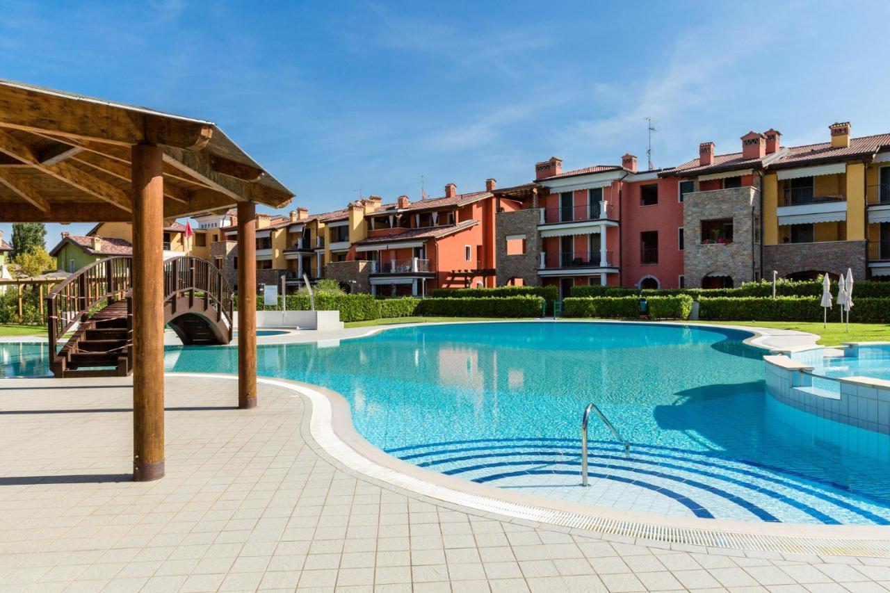 Appartamento Corina Sirmione Exterior foto