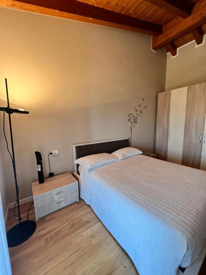 Appartamento Corina Sirmione Exterior foto